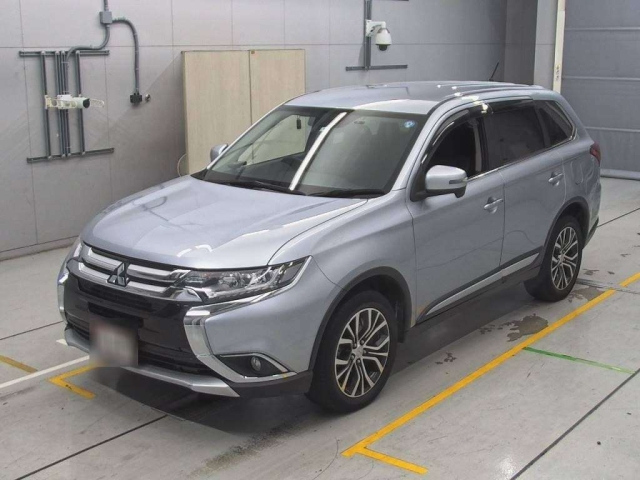 MITSUBISHI OUTLANDER 2015
