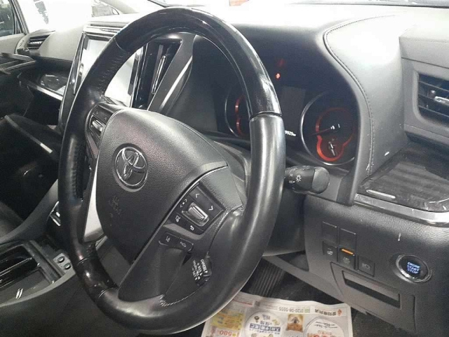 TOYOTA VELLFIRE 2019