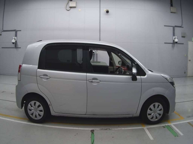 TOYOTA SPADE 2013