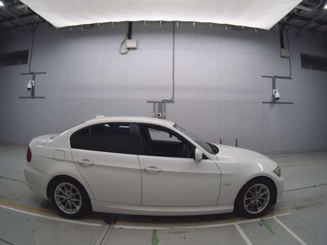 BMW 3 SERIES 2010