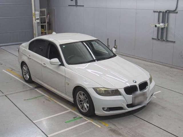 BMW 3 SERIES 2010