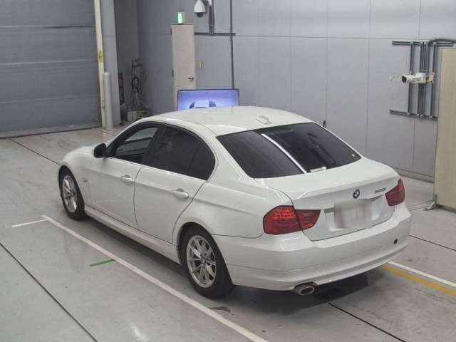 BMW 3 SERIES 2010