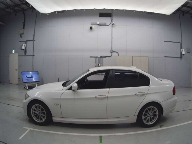 BMW 3 SERIES 2010