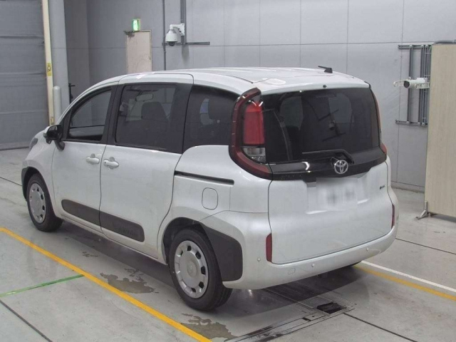TOYOTA SIENTA 2025