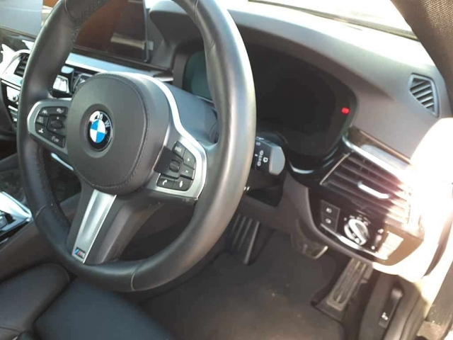 BMW 5 SERIES 2019