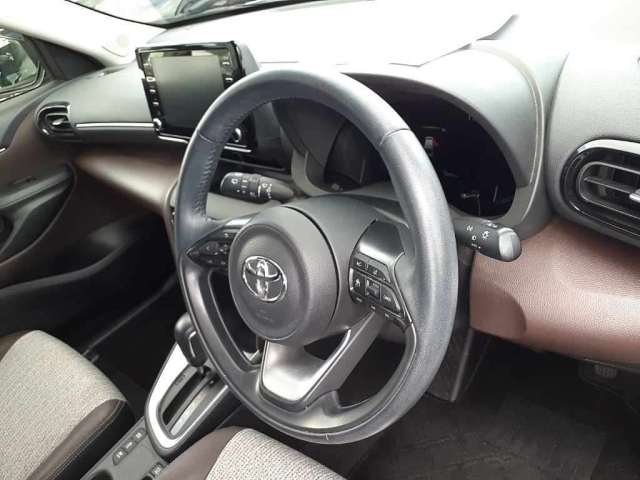TOYOTA YARIS CROSS 2022