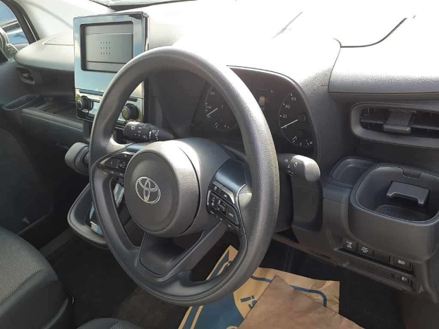 TOYOTA SIENTA 2025