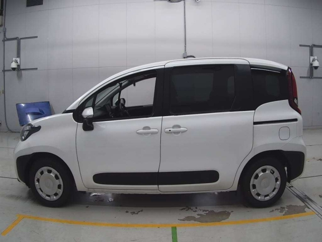 TOYOTA SIENTA 2025