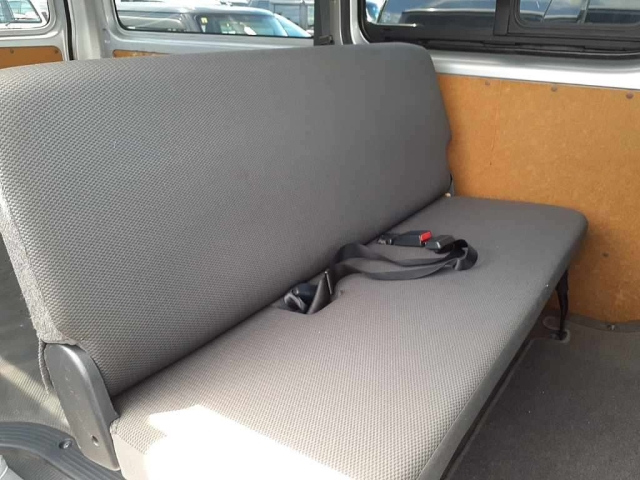 TOYOTA HIACE VAN 2020