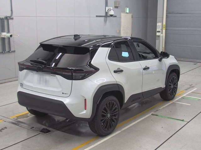 TOYOTA YARIS CROSS 2025