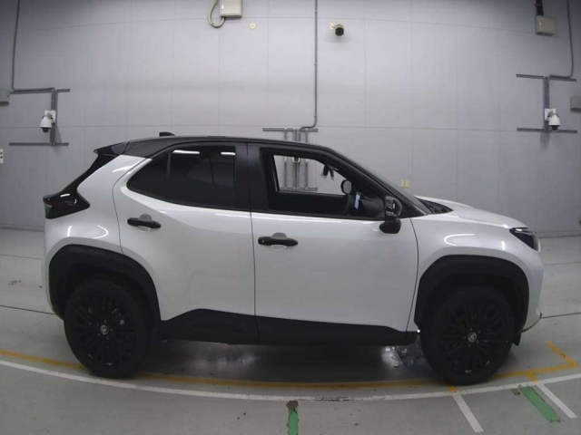 TOYOTA YARIS CROSS 2025