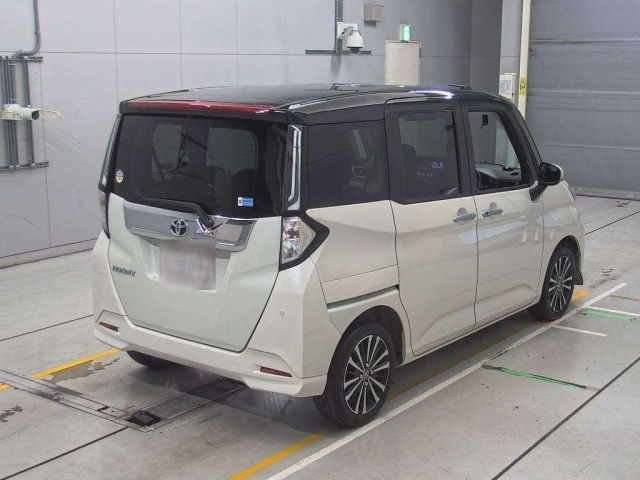 TOYOTA ROOMY 2022