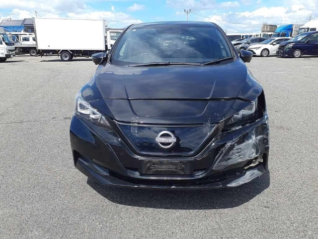NISSAN LEAF 2022