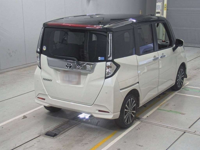 TOYOTA ROOMY 2022