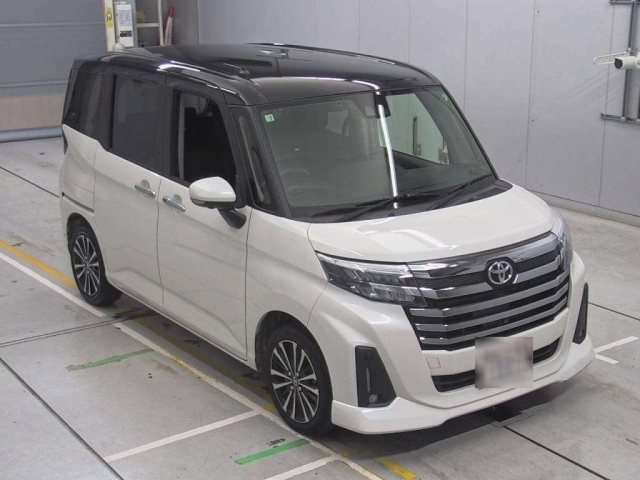 TOYOTA ROOMY 2022