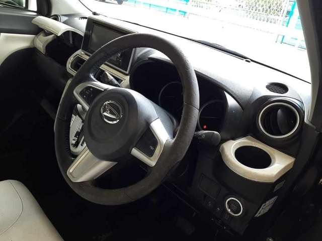 DAIHATSU CAST 2015