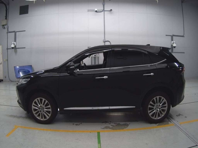 TOYOTA HARRIER 2018