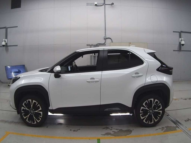 TOYOTA YARIS CROSS 2025