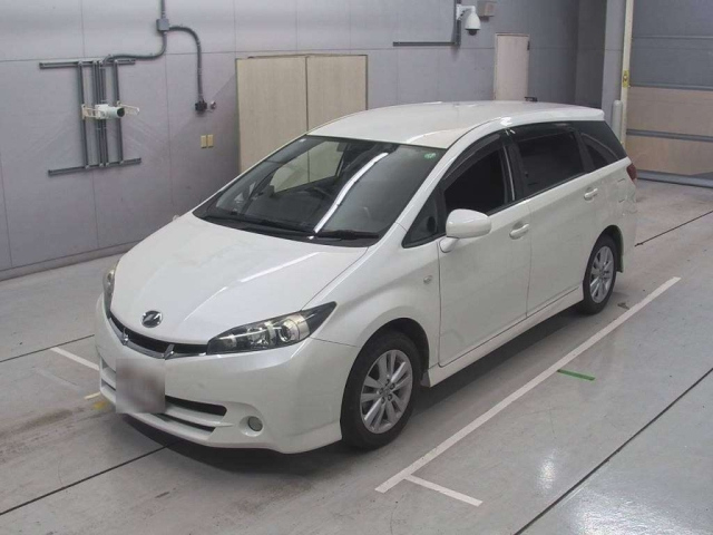TOYOTA WISH 2011
