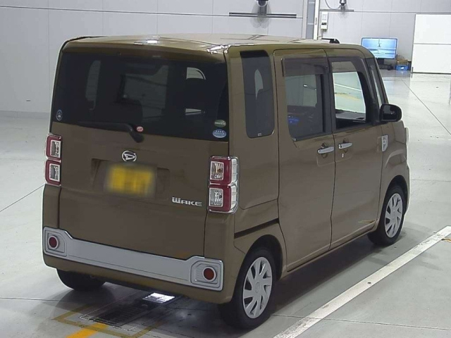 DAIHATSU WAKE 2015