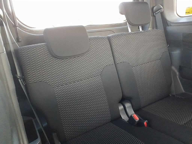 DAIHATSU WAKE 2015