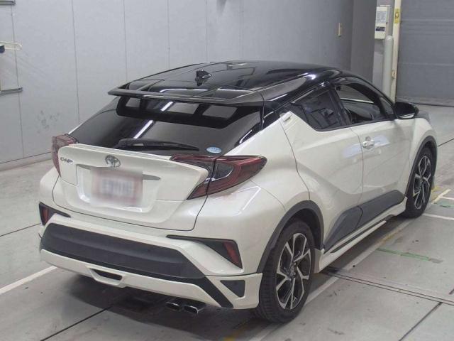 TOYOTA C-HR 2018