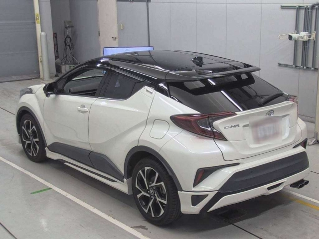TOYOTA C-HR 2018