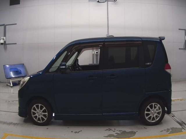 SUZUKI SOLIO 2011
