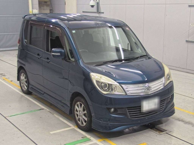 SUZUKI SOLIO 2011