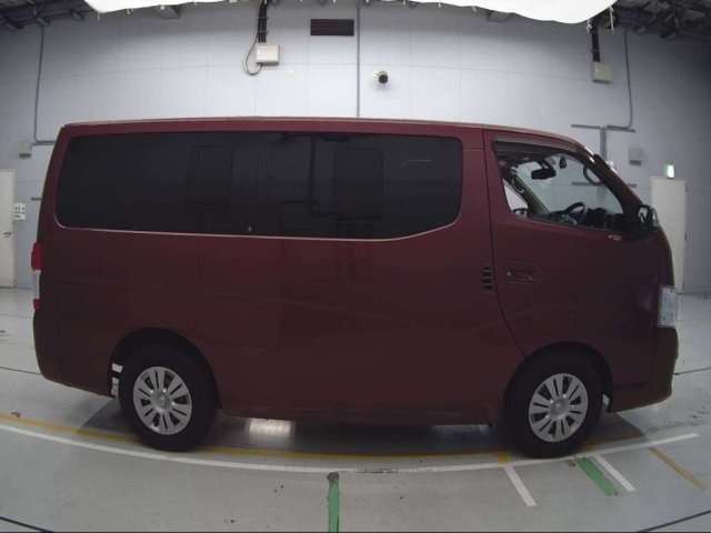 NISSAN CARAVAN 2019
