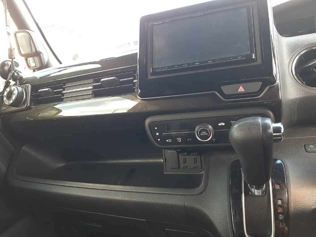 HONDA N BOX 2018