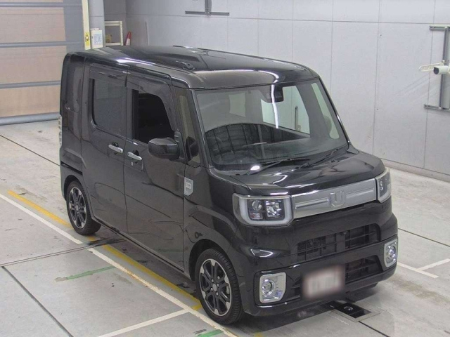 DAIHATSU WAKE 2020