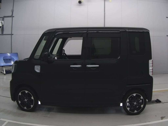 DAIHATSU WAKE 2020