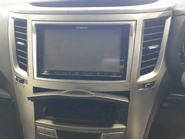 SUBARU LEGACY 2010