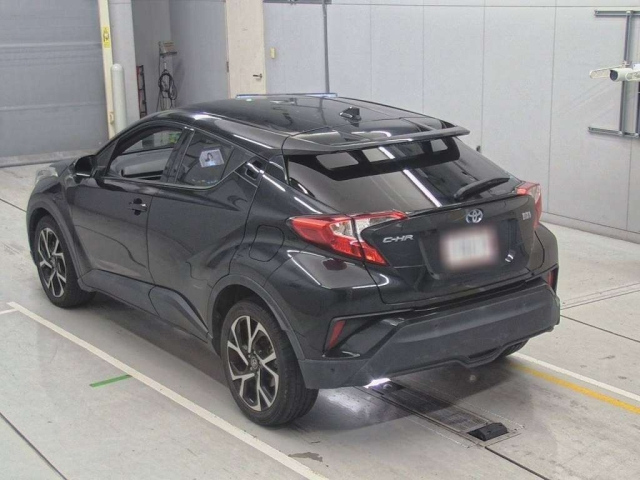 TOYOTA C-HR 2017