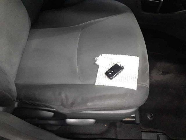 TOYOTA PRIUS ALPHA 2012