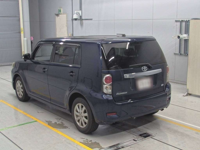 TOYOTA COROLLA RUMION 2011
