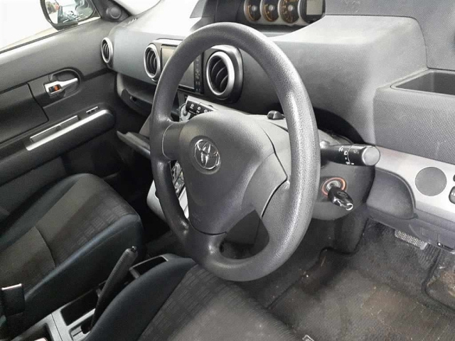 TOYOTA COROLLA RUMION 2011