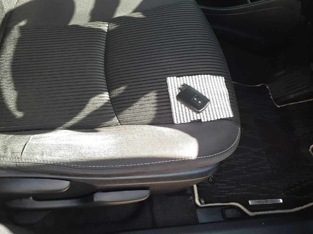 TOYOTA PRIUS ALPHA 2017