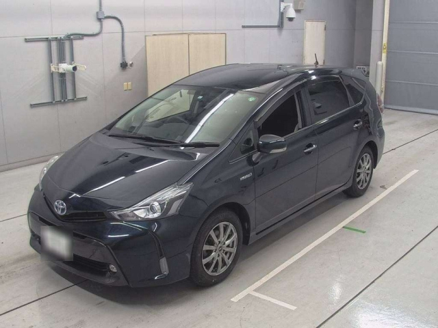 TOYOTA PRIUS ALPHA 2017