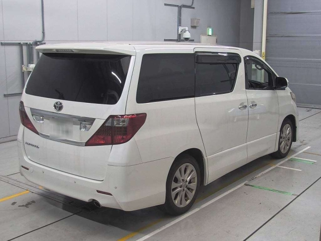 TOYOTA ALPHARD 2010