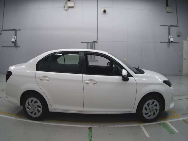 TOYOTA COROLLA AXIO 2024