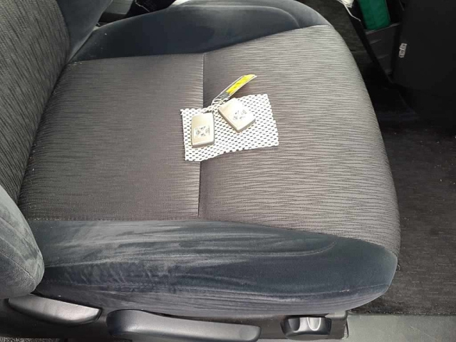 TOYOTA ALPHARD 2010