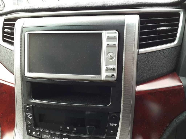 TOYOTA ALPHARD 2010