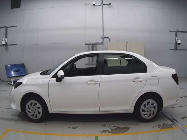 TOYOTA COROLLA AXIO 2024