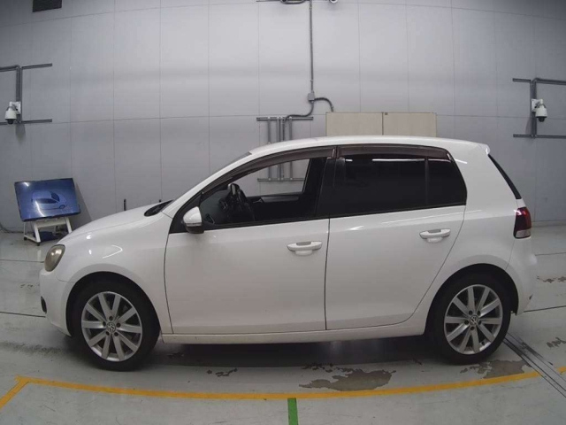 VOLKSWAGEN GOLF 2009