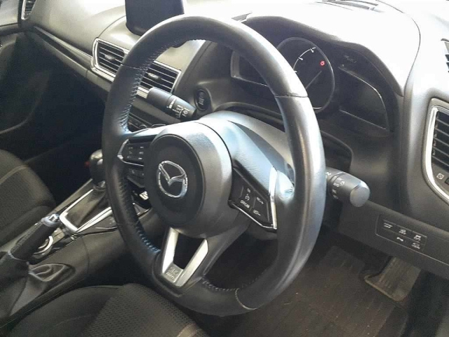 MAZDA AXELA 2019