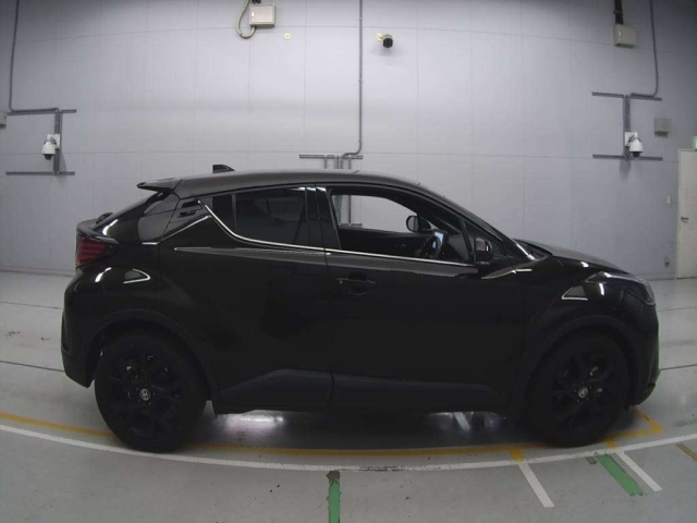 TOYOTA C-HR 2023