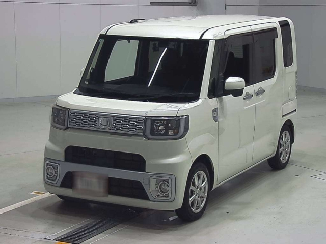 DAIHATSU WAKE 2015
