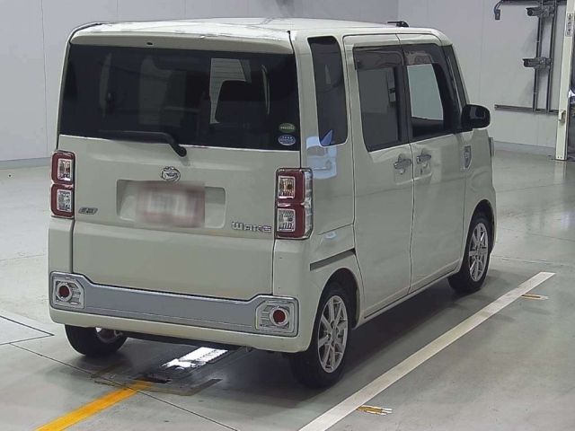 DAIHATSU WAKE 2015
